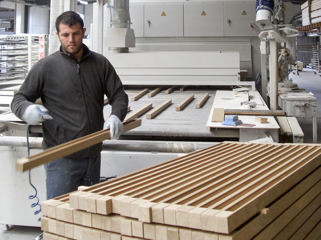 Oberflächenbehandlung Woodwork AG